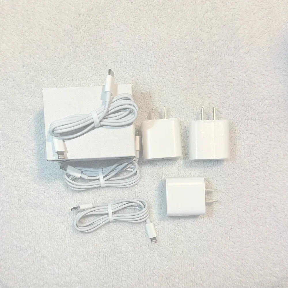 Pack of 3 Fast Charging Chargers (20W USB-C + Lightning Cable) New In Box